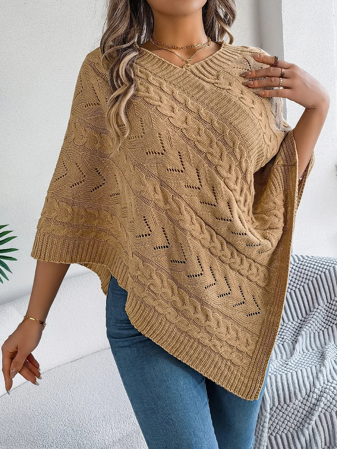 Izabela | Sweter Poncho Damski z Warkoczowym Splotem Oversize