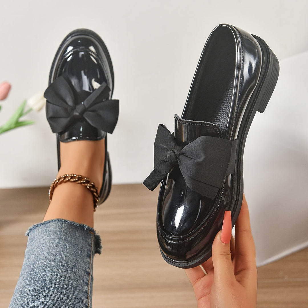 Wiktoria | Buty Oxford ze Skóry Lakierowanej Damskie z Kokardką