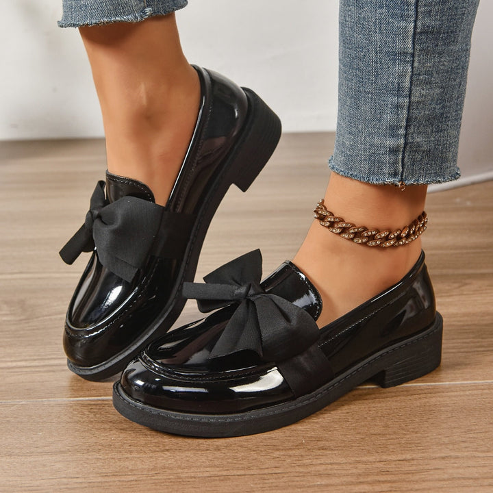 Wiktoria | Buty Oxford ze Skóry Lakierowanej Damskie z Kokardką