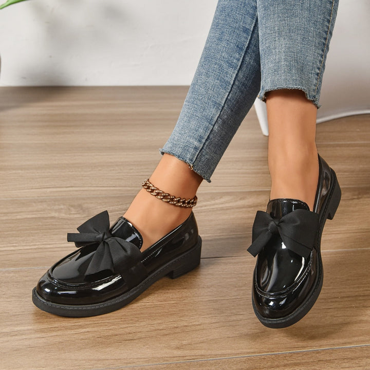Wiktoria | Buty Oxford ze Skóry Lakierowanej Damskie z Kokardką